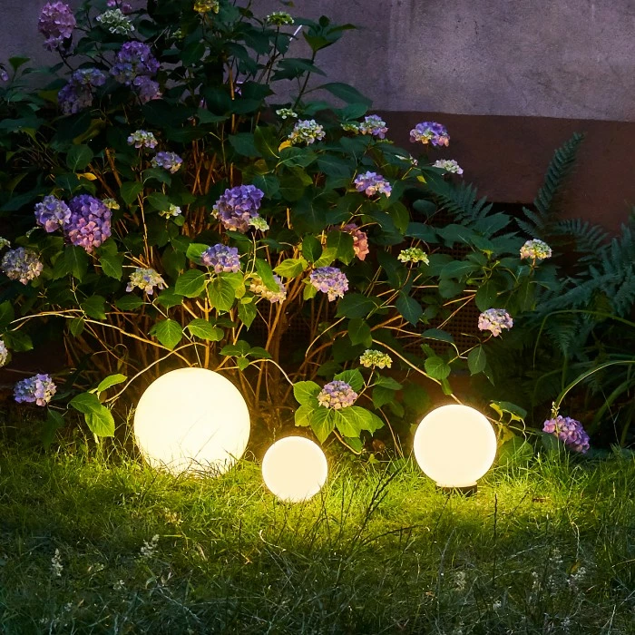 Hofstein Campinas 3er Set Solar-Kugelleuchten LED Schwarz, Weiß, 1-flammig 5 Hofstein Campinas 3er Set Solar-Kugelleuchten LED Schwarz, Weiß, 1-flammig – Bild 3