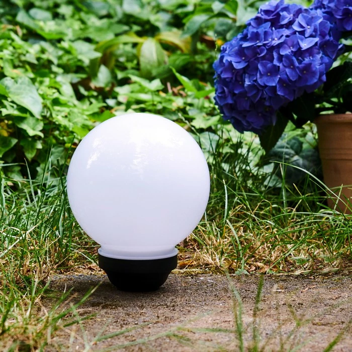 Hofstein Campinas Solar-Kugelleuchte LED Schwarz, Weiß, 1-flammig 6 Hofstein Campinas Solar-Kugelleuchte LED Schwarz, Weiß, 1-flammig – Bild 4