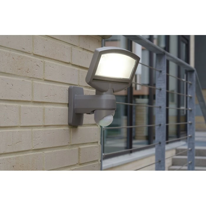 Lutec Lampen SUNSHINE Außenwandleuchte LED Silber, 1-flammig, Bewegungsmelder 12 Lutec Lampen SUNSHINE Außenwandleuchte LED Silber, 1-flammig, Bewegungsmelder – Bild 10