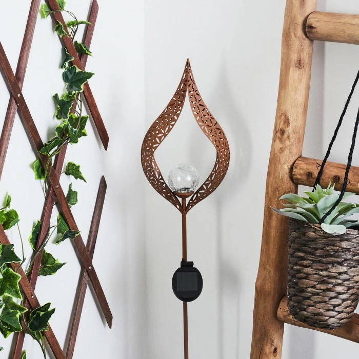 Hofstein Rovinj Solar-Kugelleuchte LED Rostfarben, 1-flammig 4 Hofstein Rovinj Solar-Kugelleuchte LED Rostfarben, 1-flammig – Bild 2