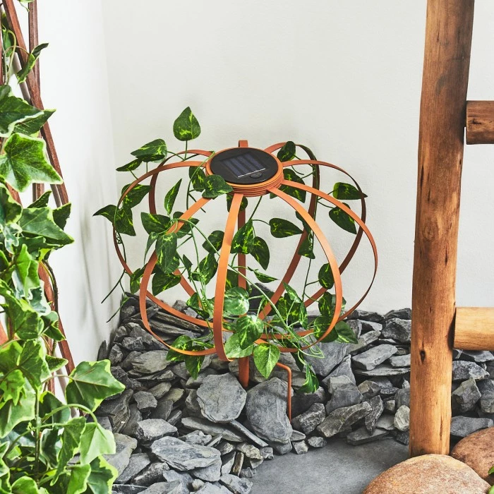 Hofstein Yonkers Solar-Kugelleuchte LED Grün, Rostfarben, 1-flammig 4 Hofstein Yonkers Solar-Kugelleuchte LED Grün, Rostfarben, 1-flammig – Bild 2